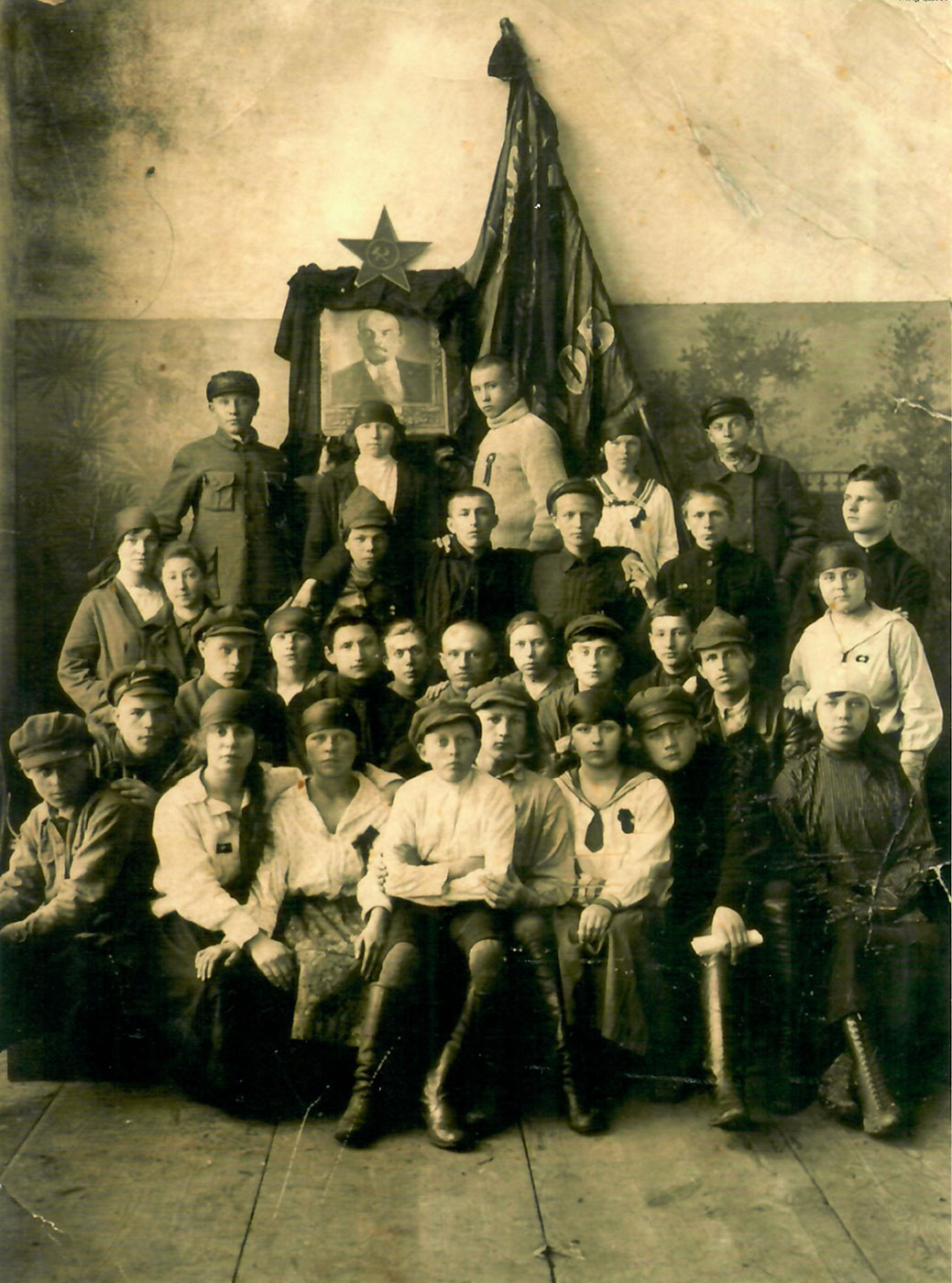 Группа гжатских комсомольцев. 1919-1920 гг.
